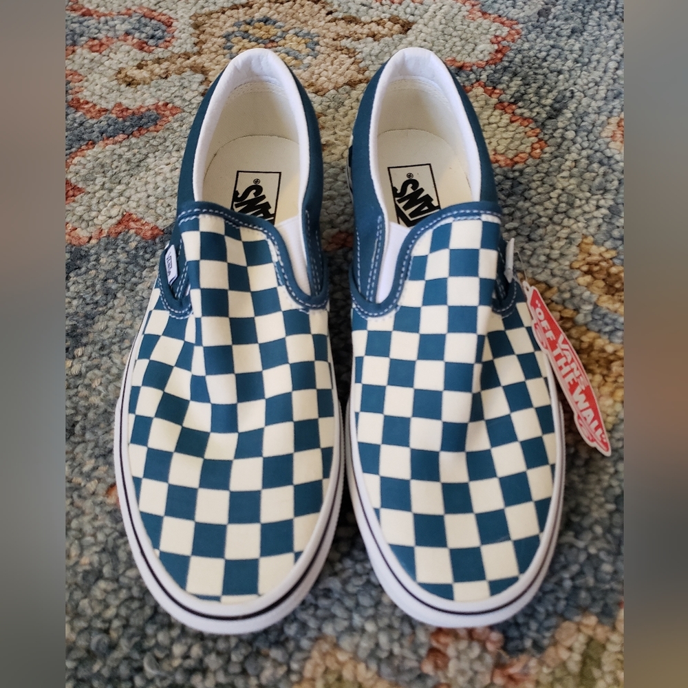 Women's Brand New Vans Size 8.5